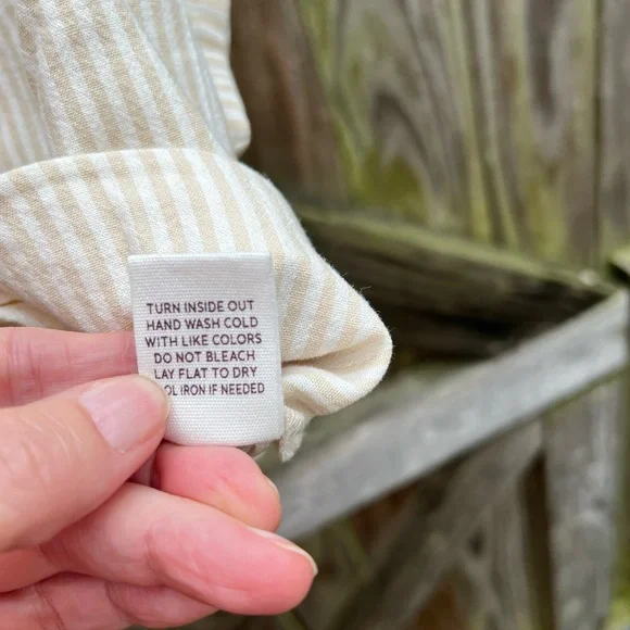 👗Blu Pepper cropped Cream Striped Top - Picture 7 of 8